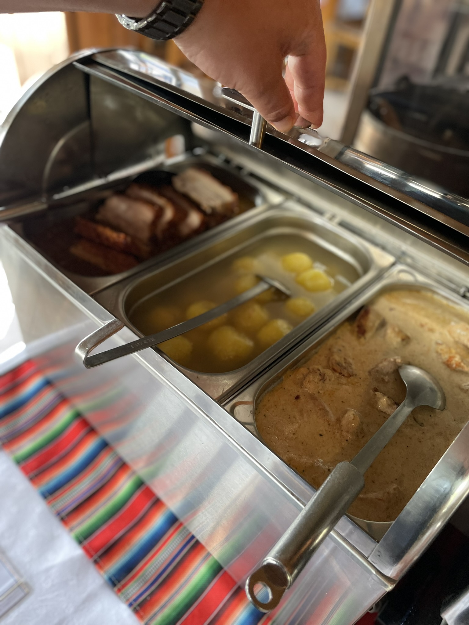 sonntags-buffet_schweinebraten_rusticana